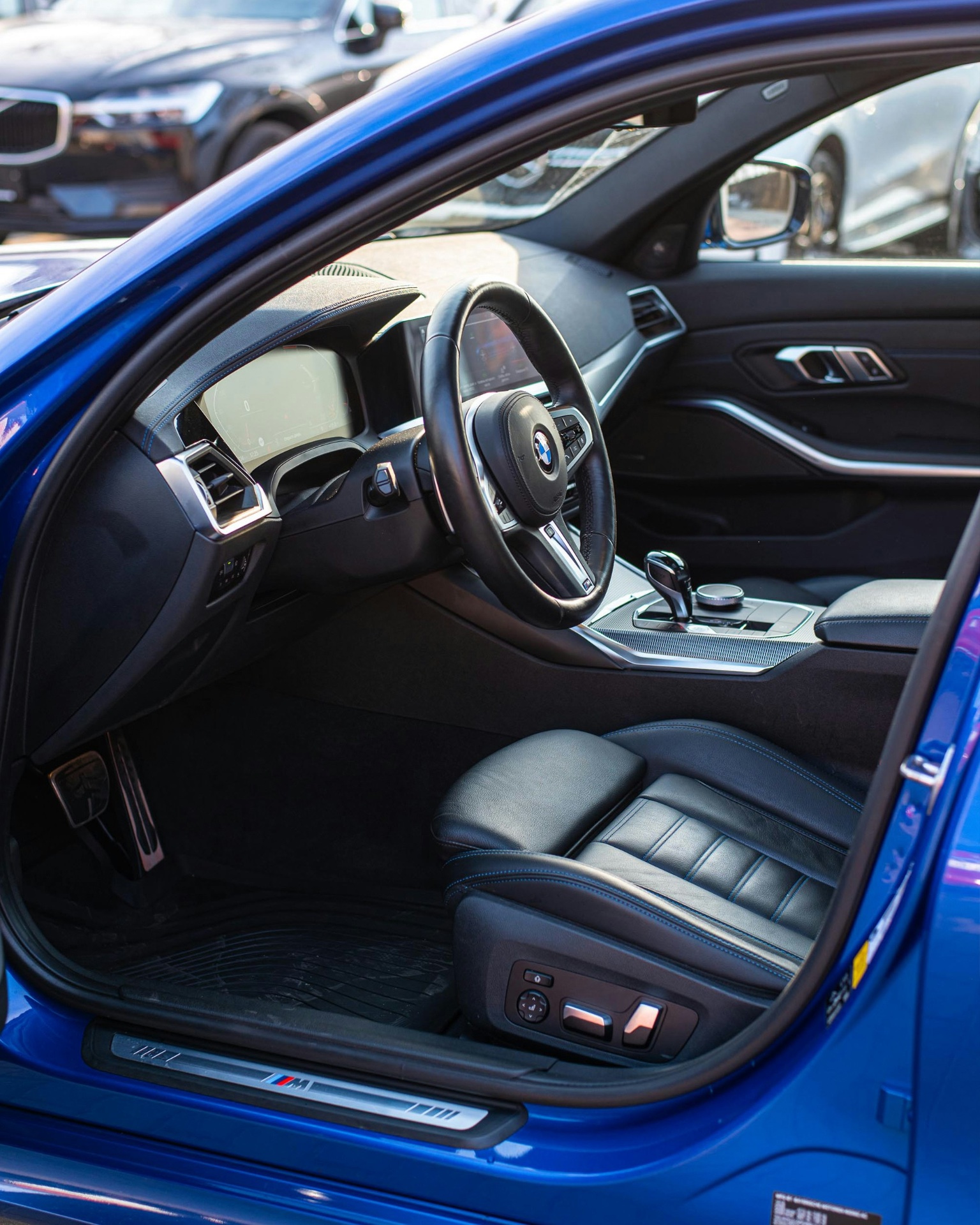 BMW M-sport interiör efter rekonditionering